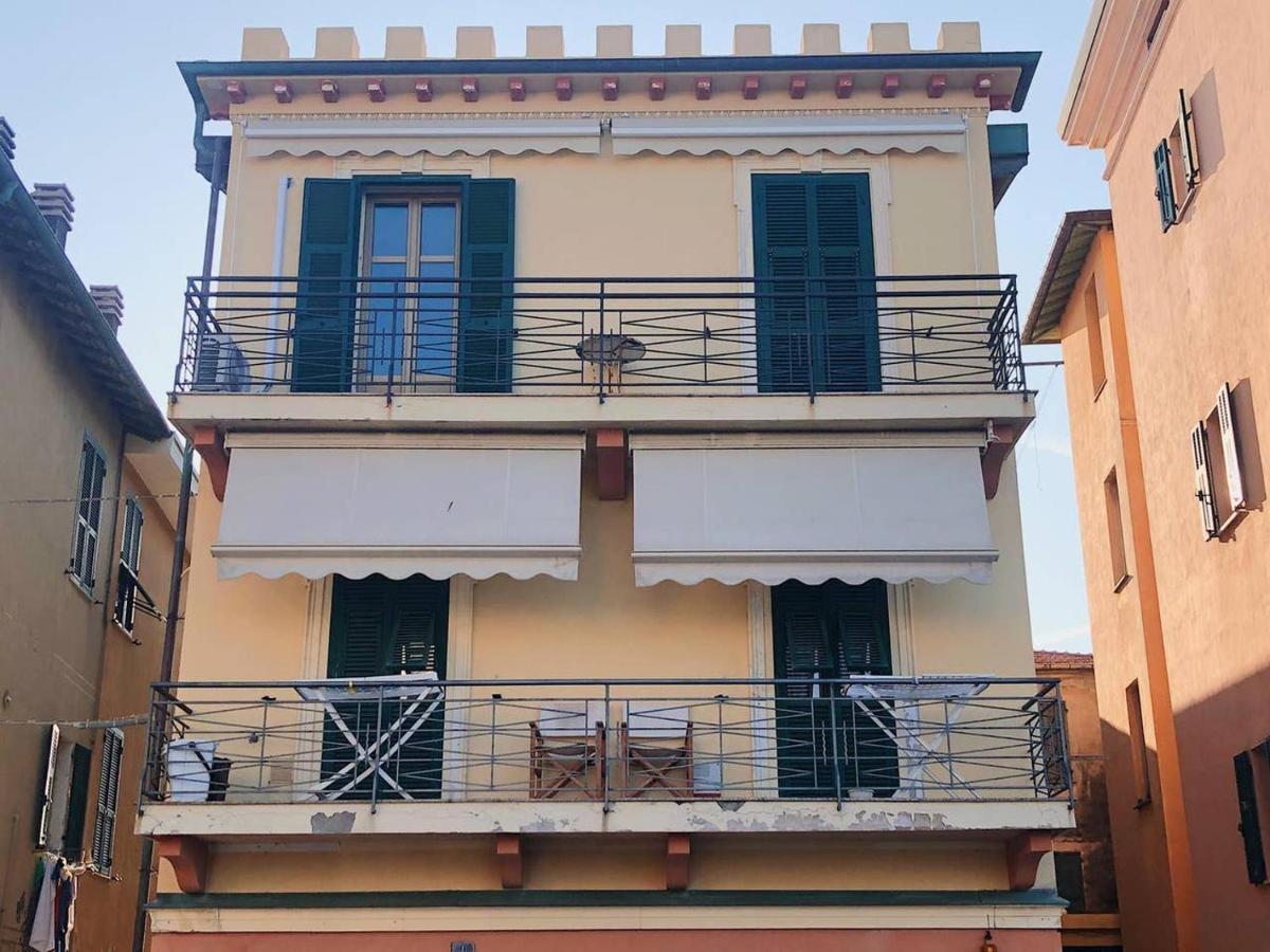 L'Eternita' E' Il Mare Mischiato Col Sole Rimbaud Ventimiglia Exterior foto